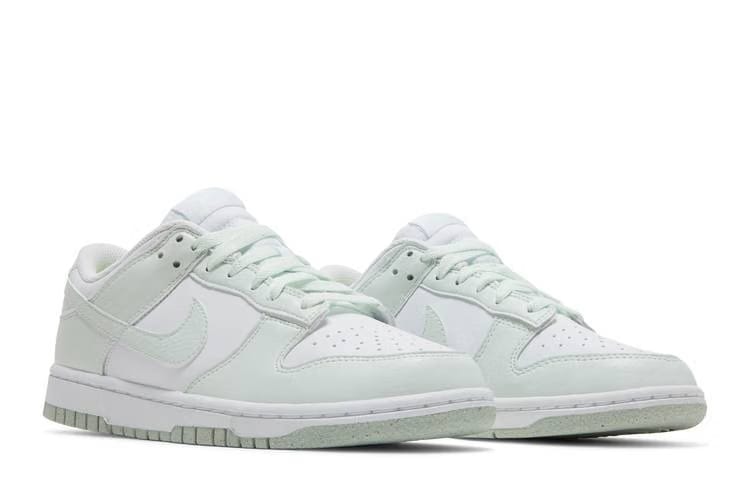 Wmns Dunk Low Next Nature Green And White
