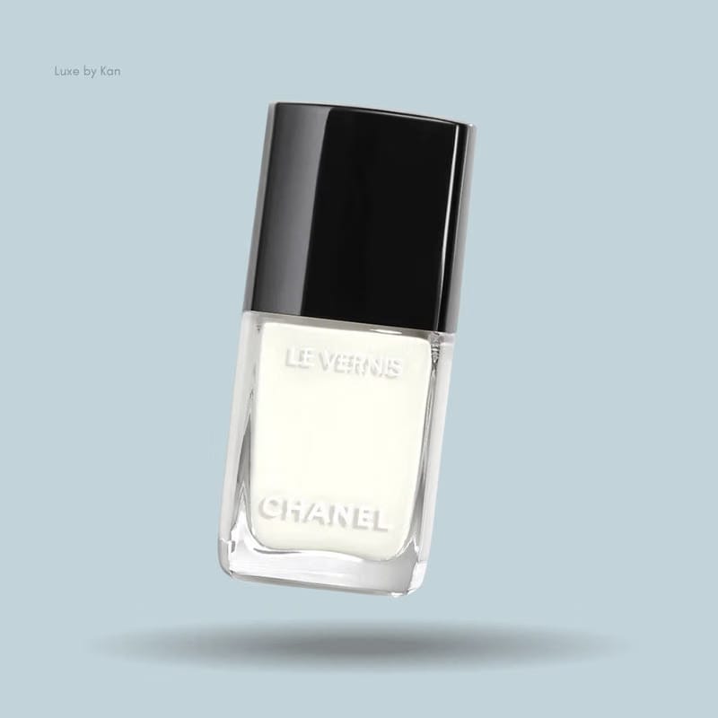 CHANEL
Le Vernis Nail Colour