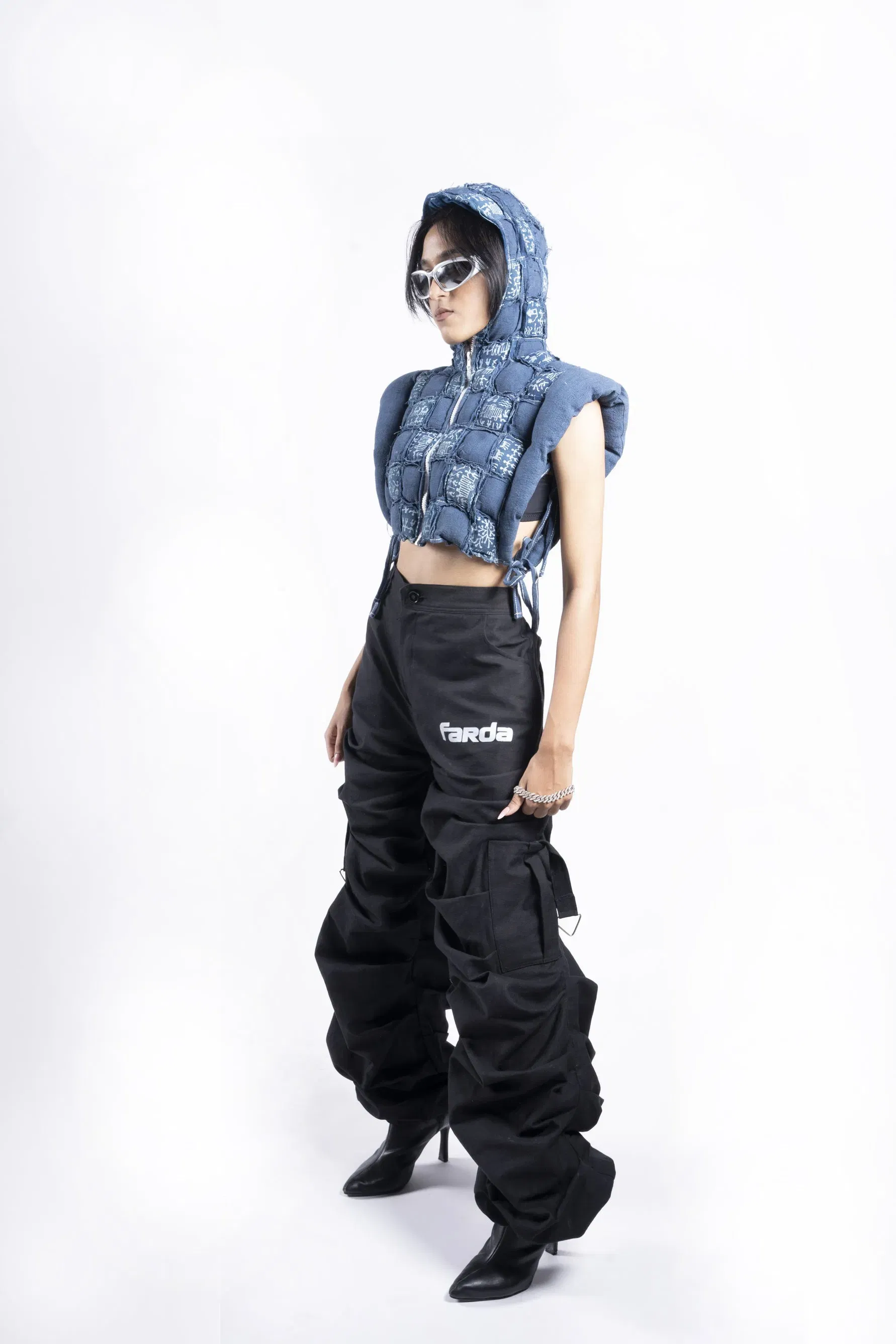 Braggy Cargo Black