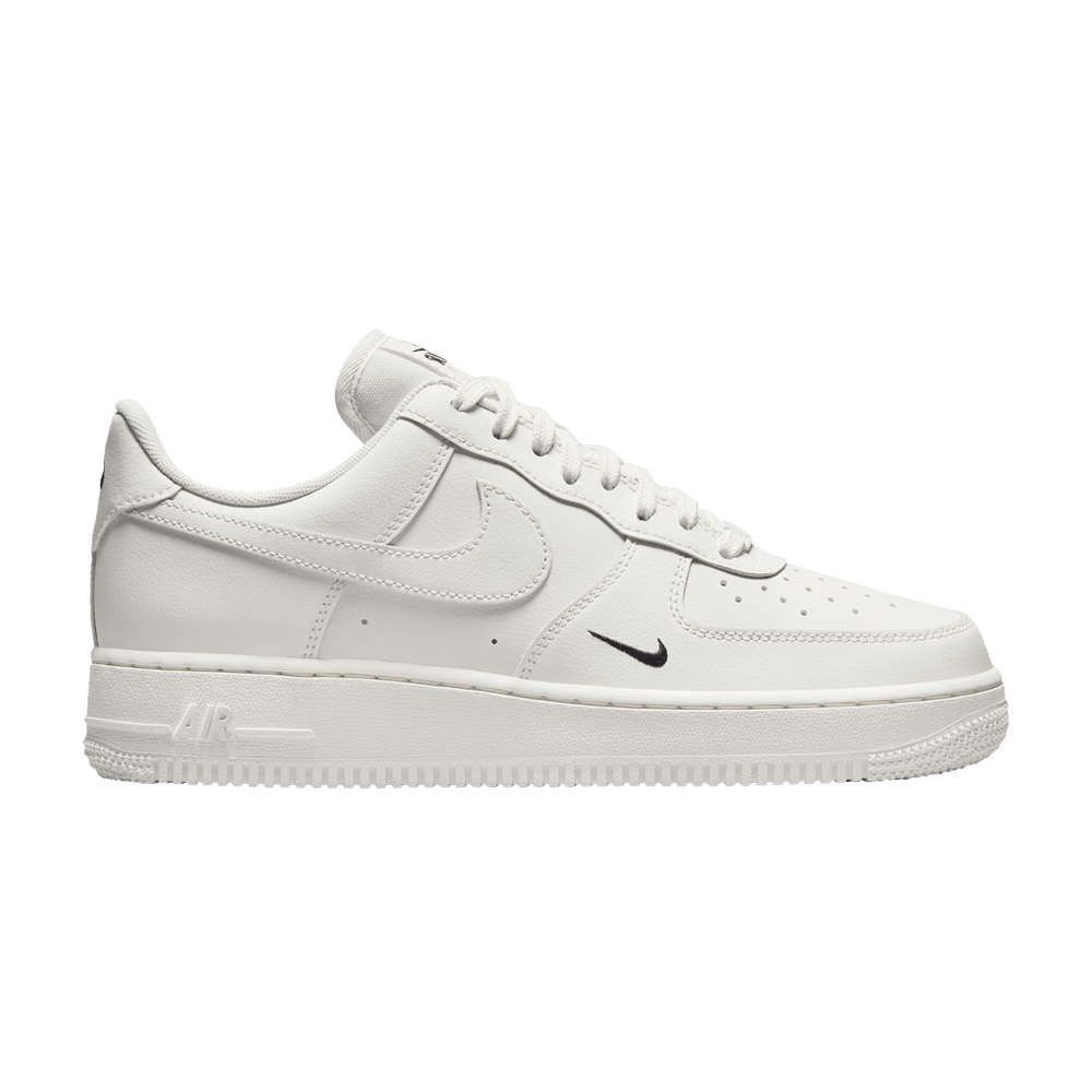 Nike Wmns Air Force 1 '07 Essential 'Sail Black'