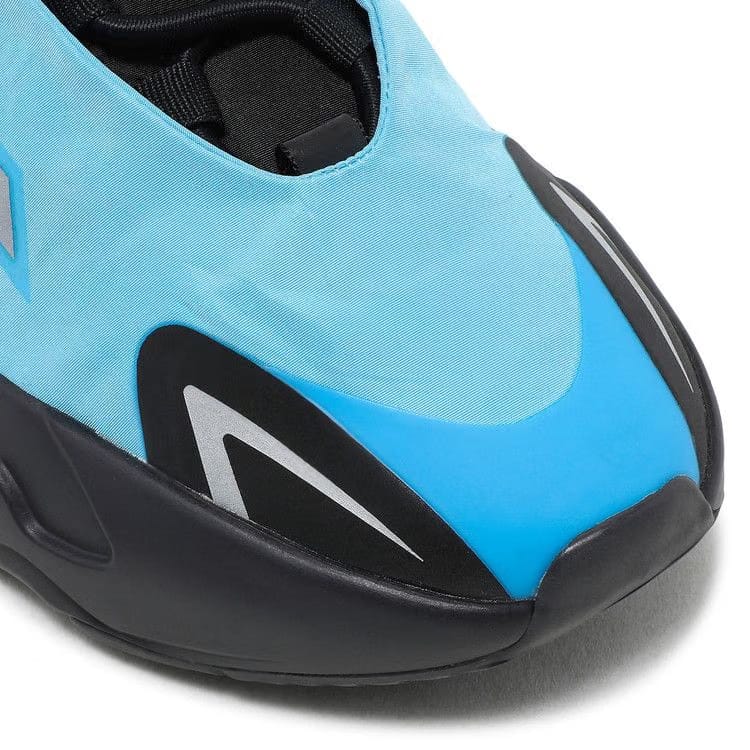 Yeezy Boost 700 Mnvn Bright Blue