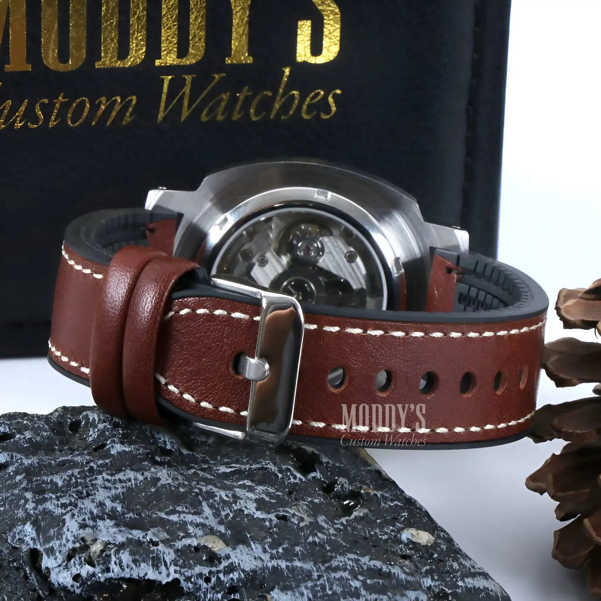 Paneiko Brown Leather