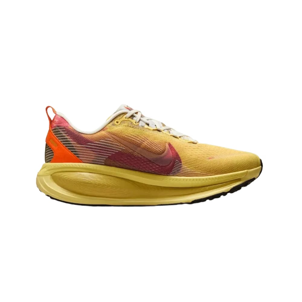 Nike Vomero 18 International Running Pack