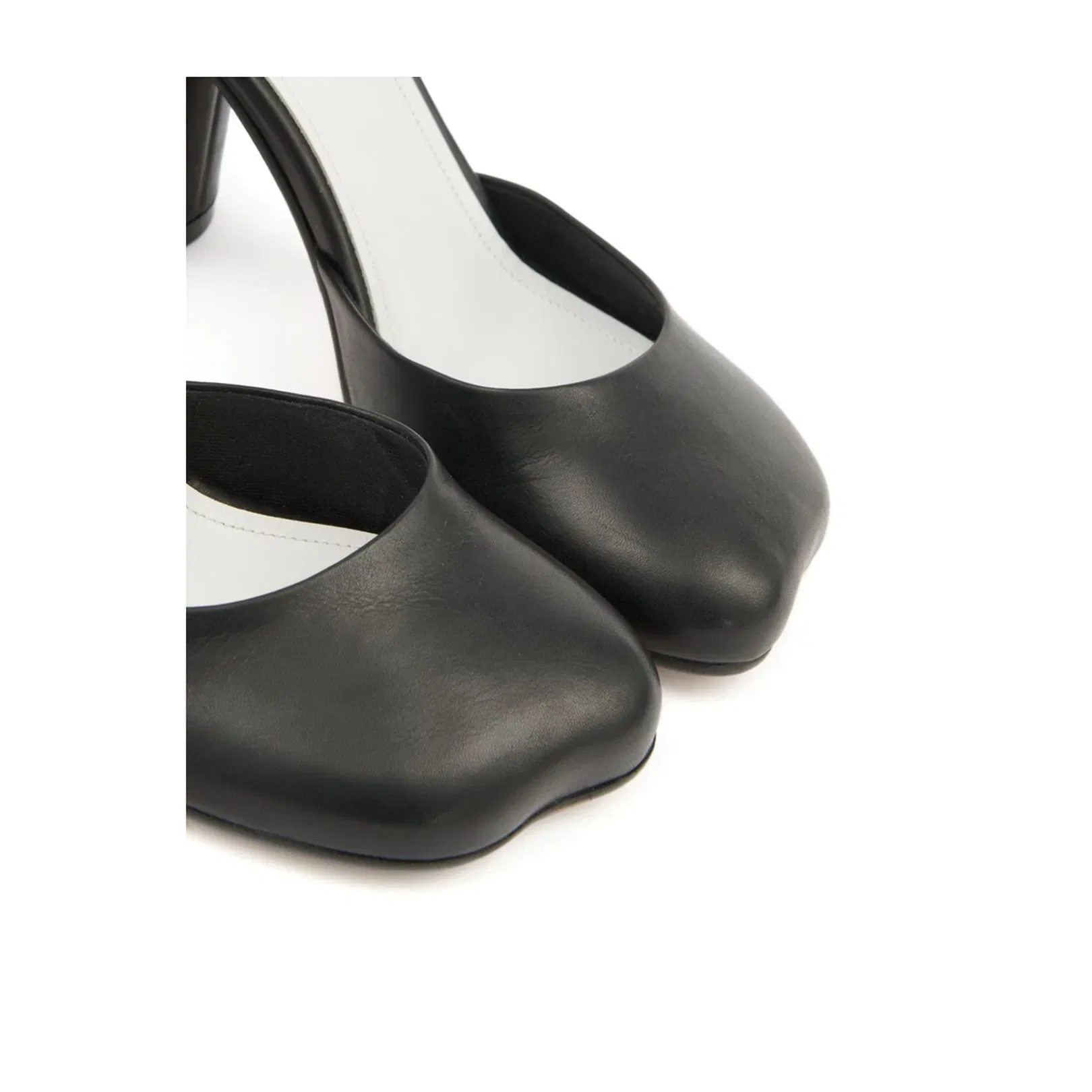 Court Shoe - Black