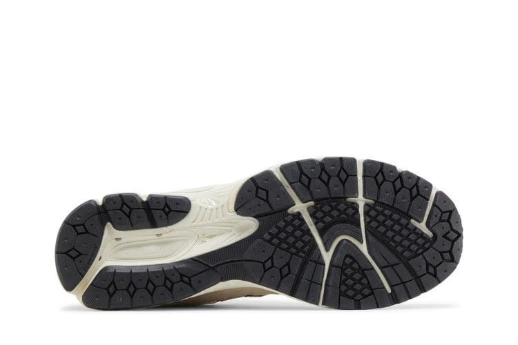 2002R Calm Taupe