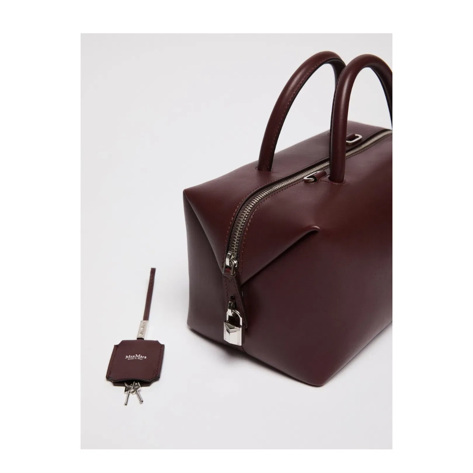 Medium Natural Leather Bowler Bag Bordeaux