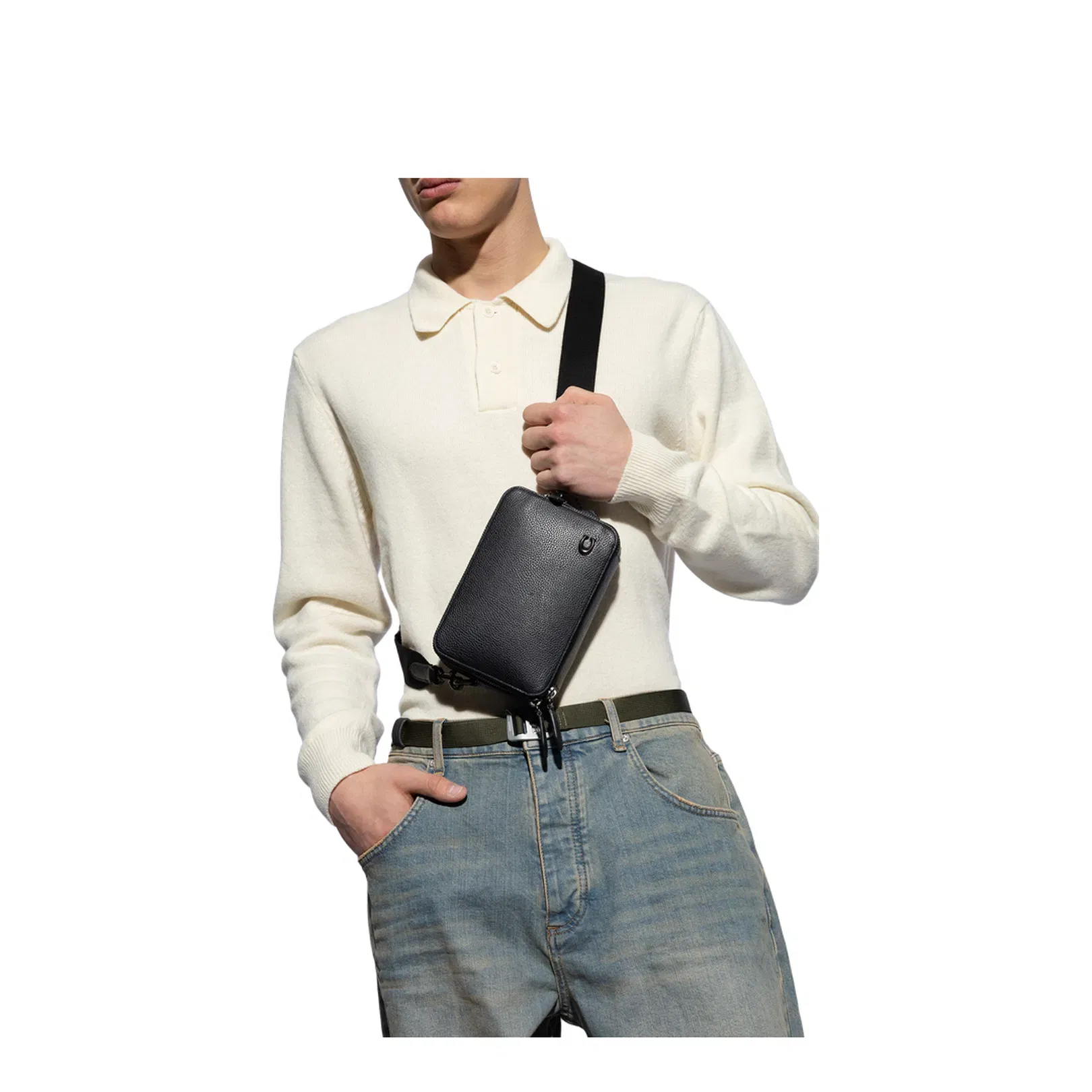 Charter 19 Shoulder Bag Black