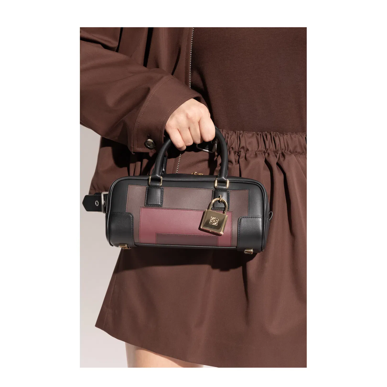 Amazona 23 Cropped Leather Shoulder Bag - Black/Burgundy