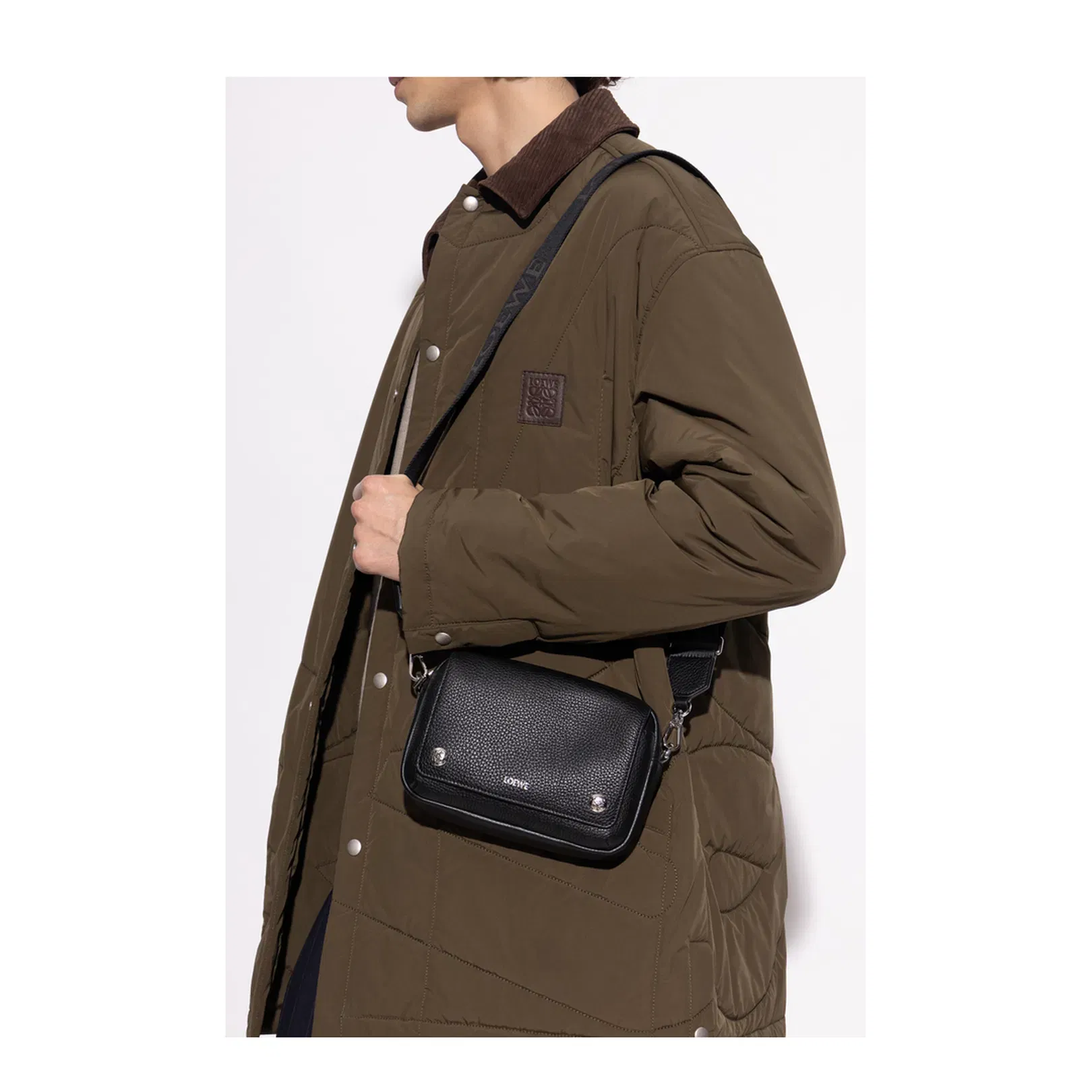 Pebble Small Leather Messenger Bags - Black