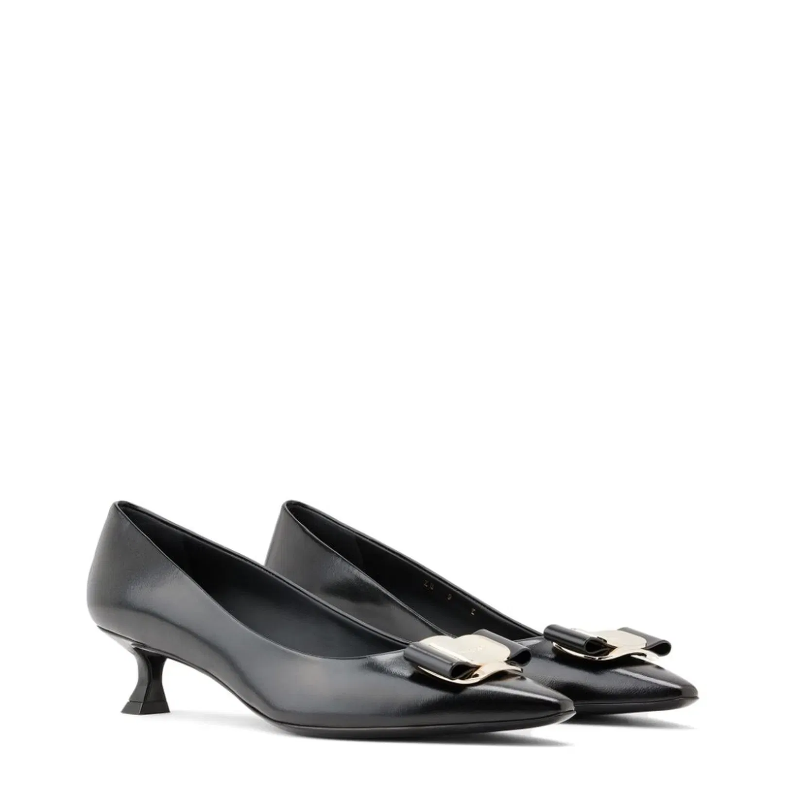 Black New Vara Leather Pumps