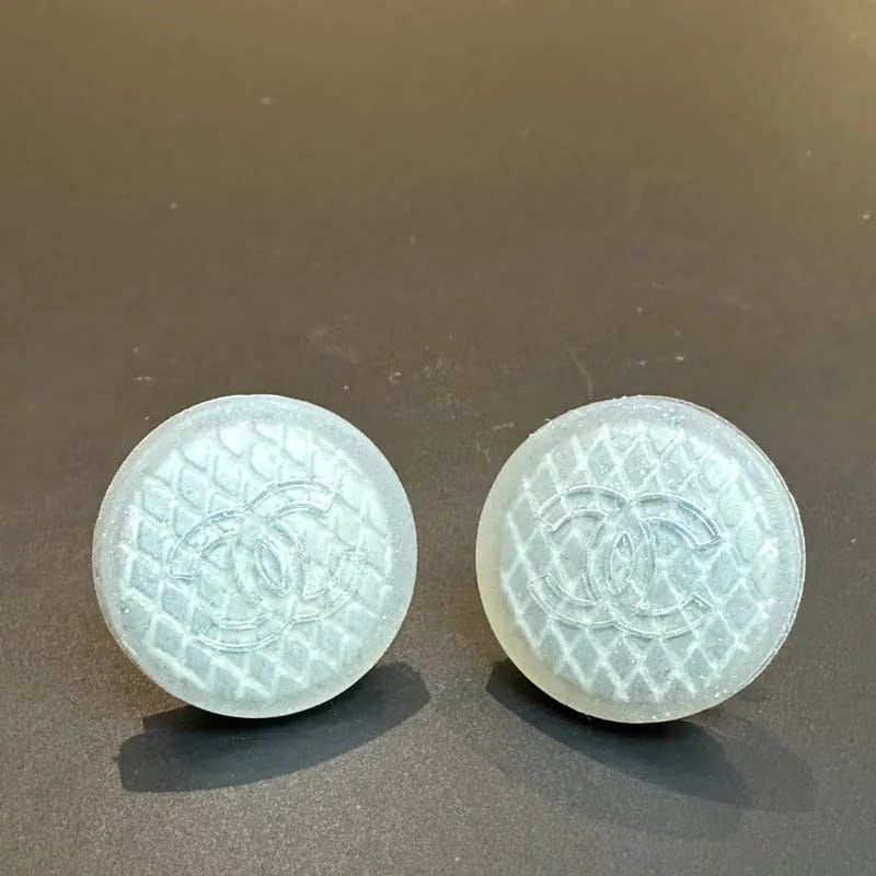 RE275 - CHANEL Vintage Earrings