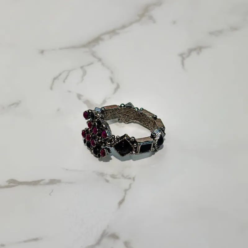 JX404 - CHANEL CC Logo Black / Purple Studs Silver Ring