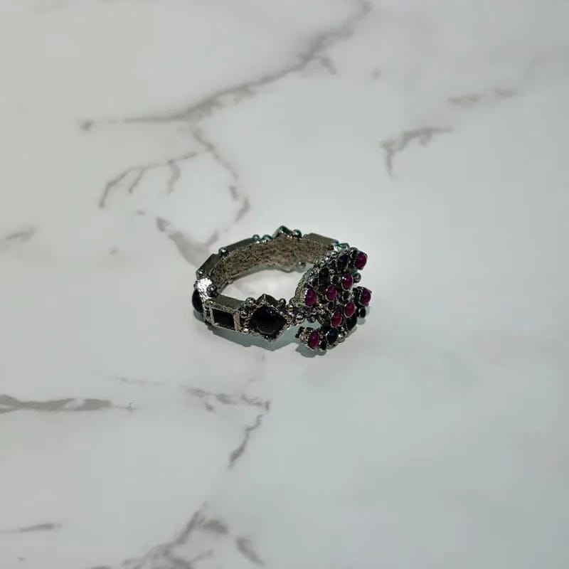 JX404 - CHANEL CC Logo Black / Purple Studs Silver Ring