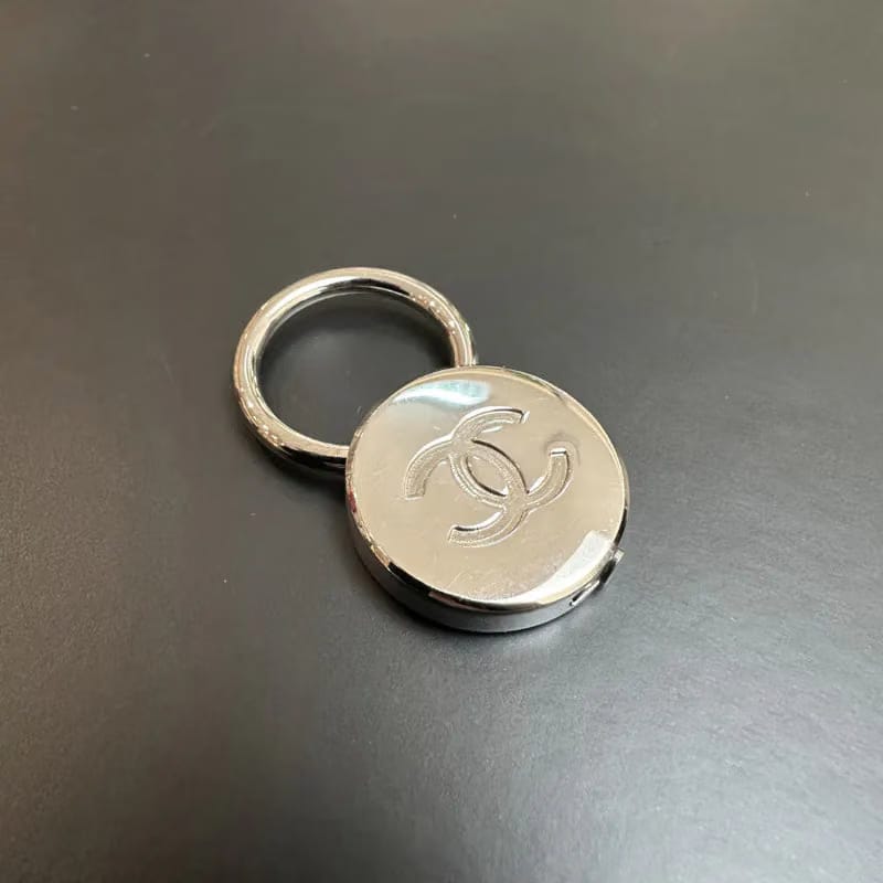 RC371 - CHANEL CC Key Ring