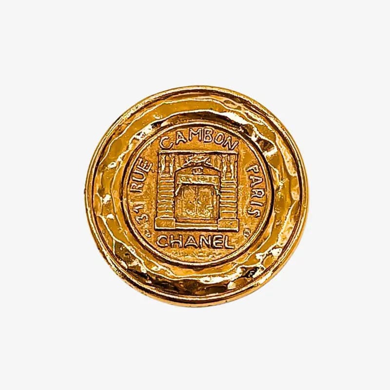 RC321 - CHANEL Vintage Gold Brooch