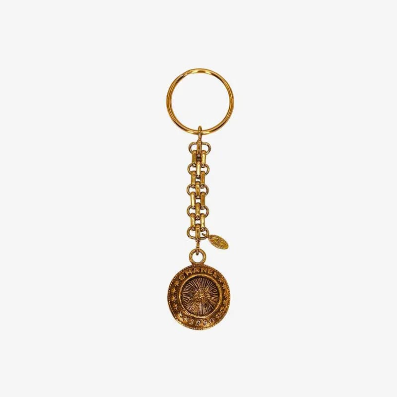 RC234 - CHANEL Gold Key Ring