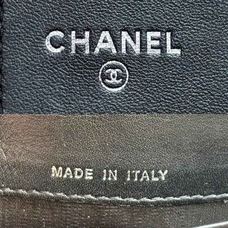 JW406 - CHANEL Vintage Black Lambskin Long Wallet