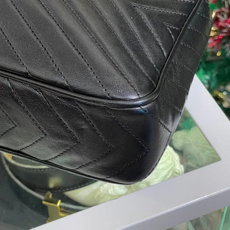 JW596 - CHANEL Vintage Black Lambskin Chevron Camera Bag