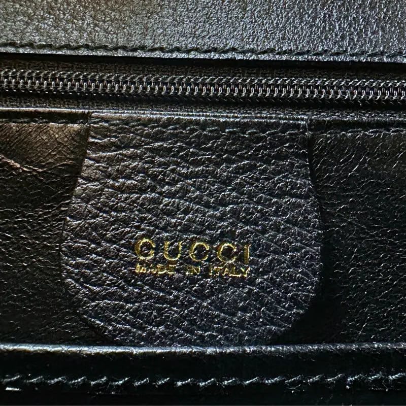 JW392 - GUCCI Vintage Black Pigskin Leather Bamboo Shoulder Bag
