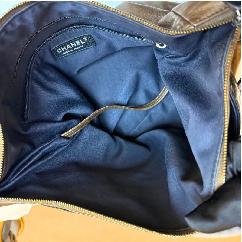 RB727 - CHANEL Vintage Girl Dark Brown Leather Bag