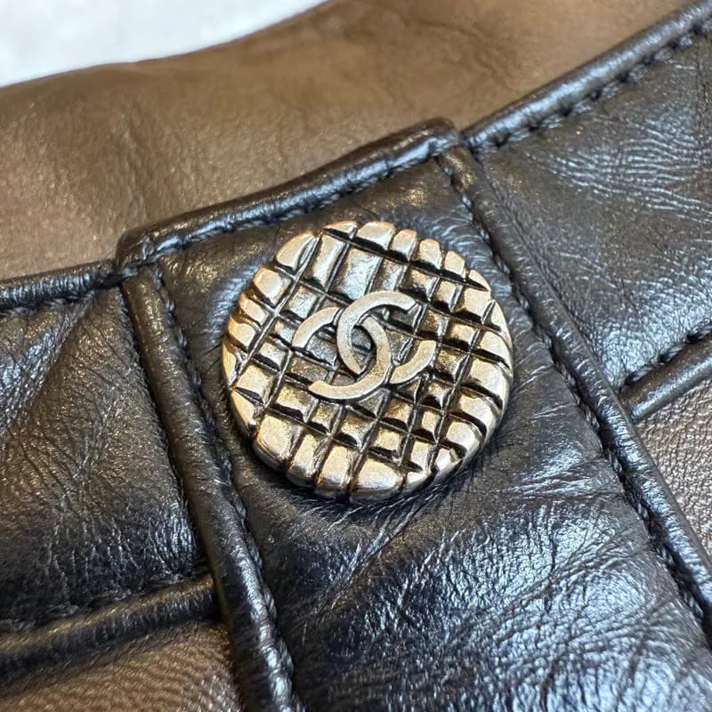 RB727 - CHANEL Vintage Girl Dark Brown Leather Bag
