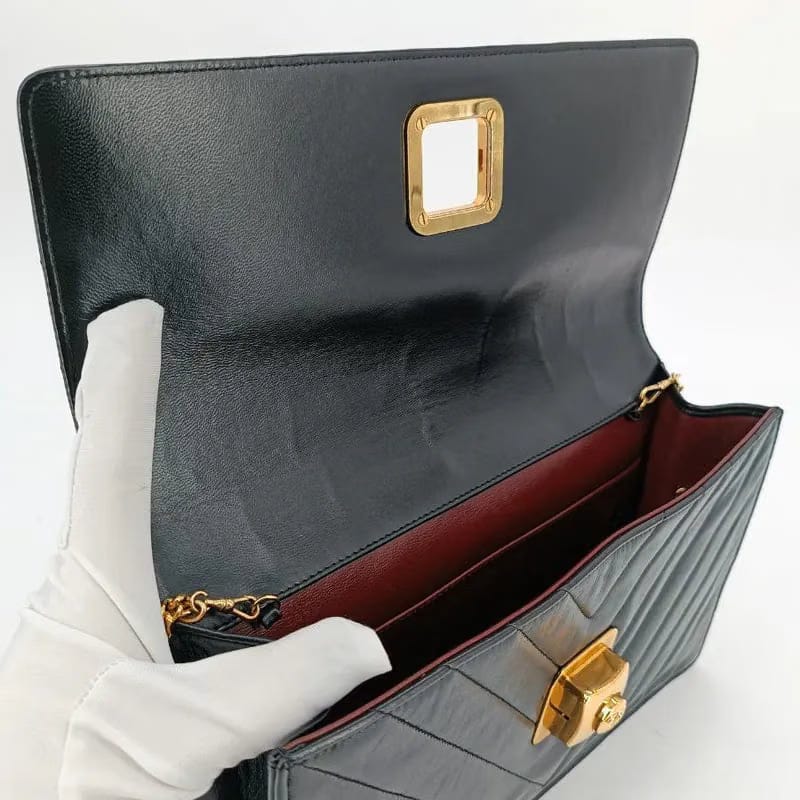 JU916 - CHANEL Vintage Black Lambskin Chevron Push Lock Flap Bag