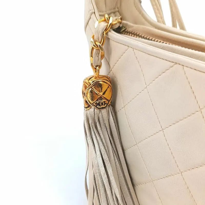 JAH165 - CHANEL Vintage Beige Lambskin Quilted Camera Bag