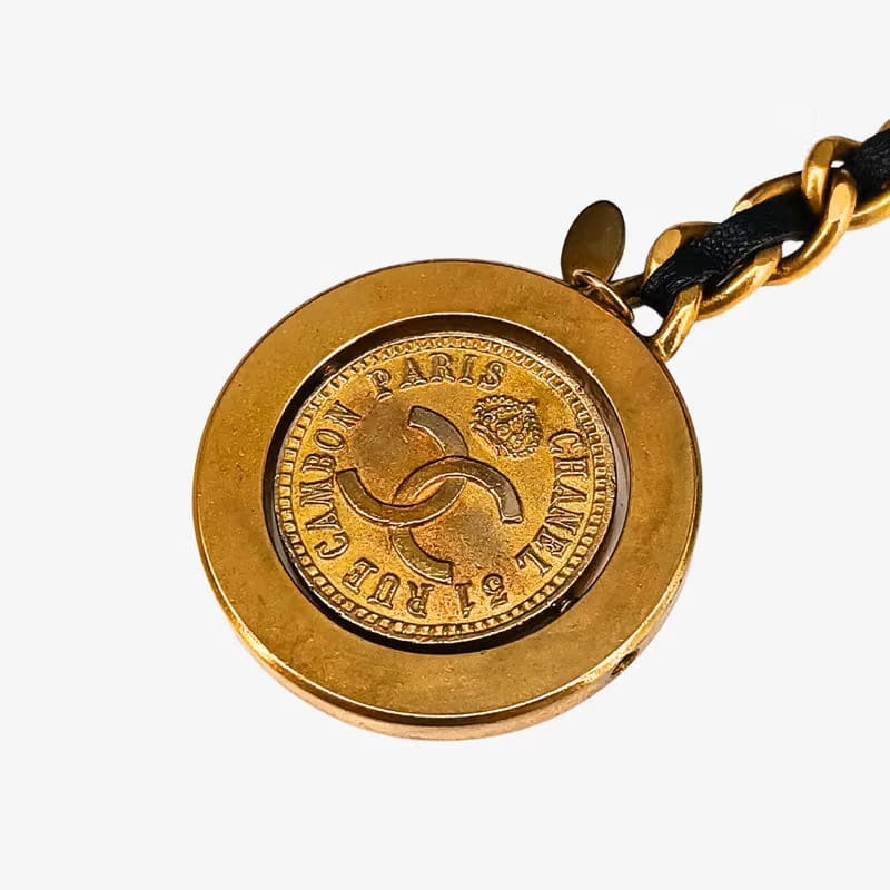RA872 - CHANEL Gold Key Ring