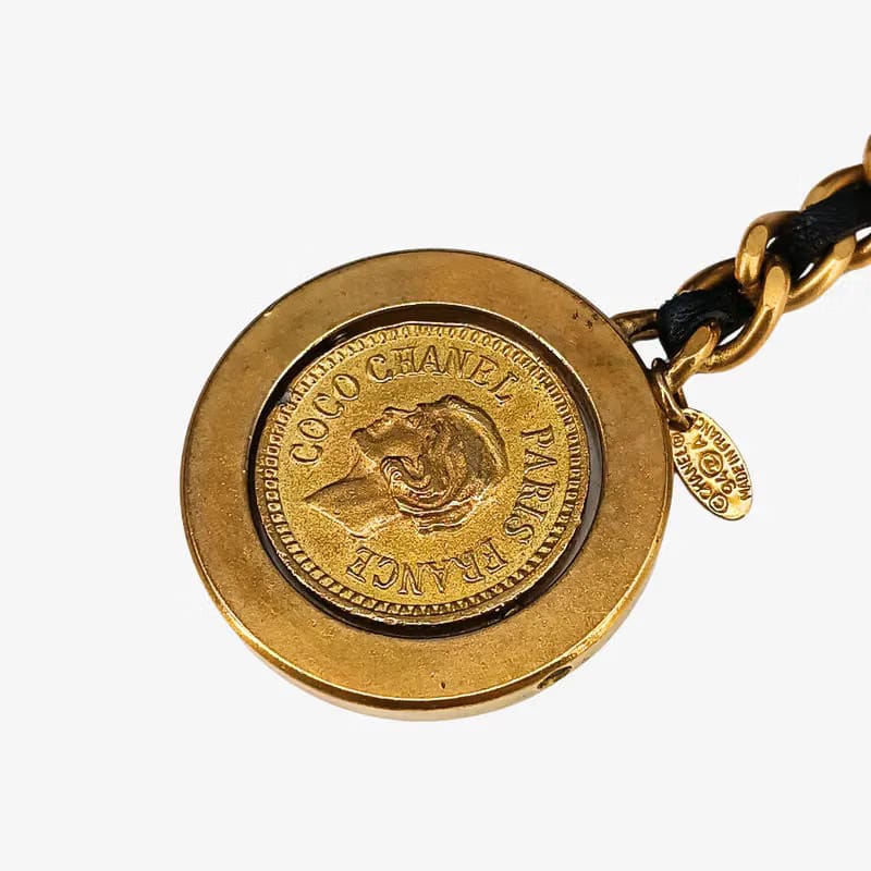 RA872 - CHANEL Gold Key Ring