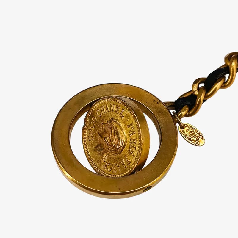 RA872 - CHANEL Gold Key Ring