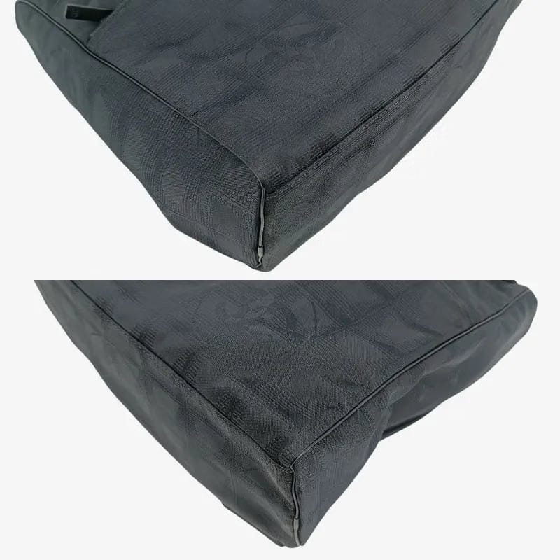 RA338 - CHANEL Vintage Black Nylon Backpack