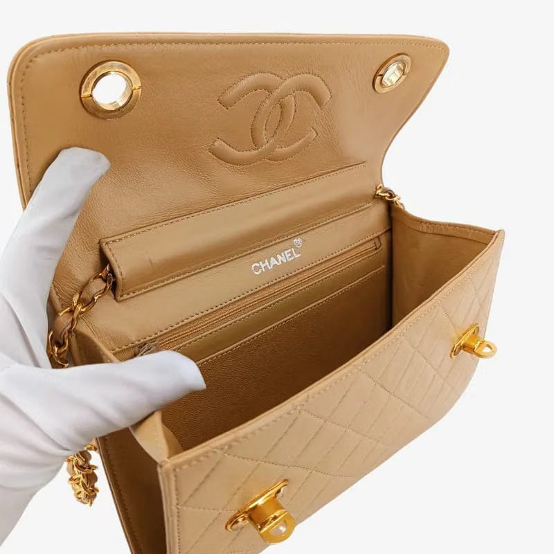 JT968 - CHANEL Vintage Beige Lambskin Double-Lock Flap Bag