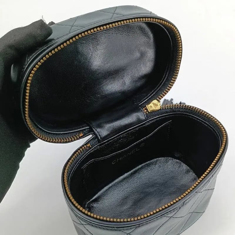 RA253 - CHANEL Vintage Black Lambskin Tassel Bucket Bag