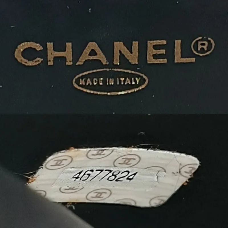 RA547 - CHANEL Vintage Black Caviar Embossed Logo Cosmetic Bag