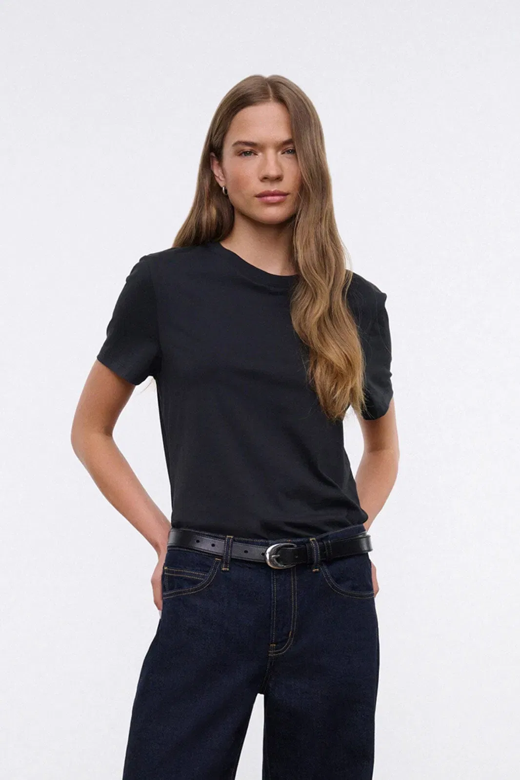CREW NECK T-Shirt BLACK