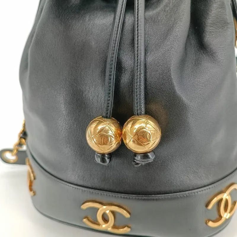 RA340 - CHANEL Black Lambskin Mini Vanity Case Bag