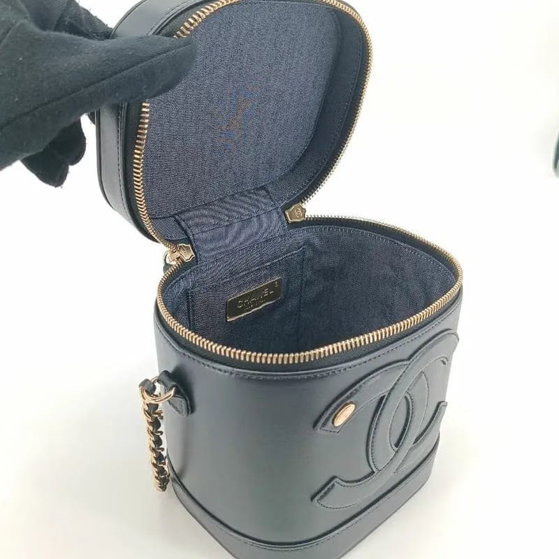 RA179 - CHANEL Black Lambskin Vanity Case Bag