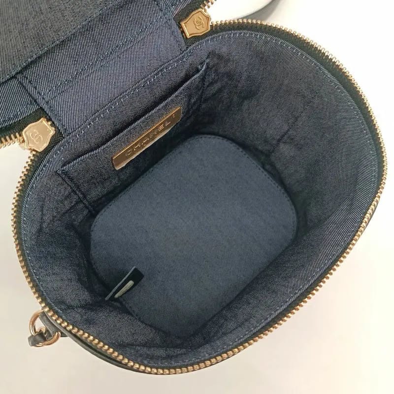 RA179 - CHANEL Black Lambskin Vanity Case Bag