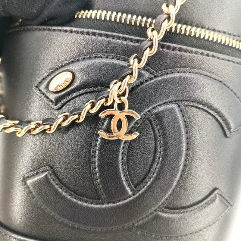 RA179 - CHANEL Black Lambskin Vanity Case Bag