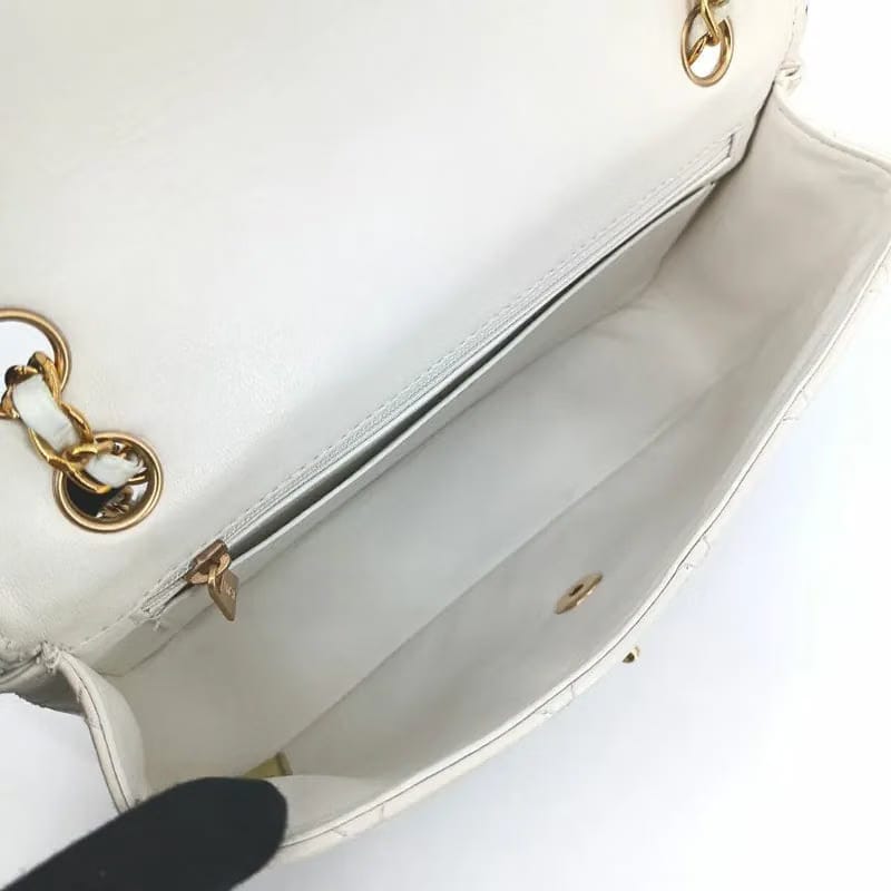 RA166 - CHANEL Vintage White Lambskin 25cm Flap Bag