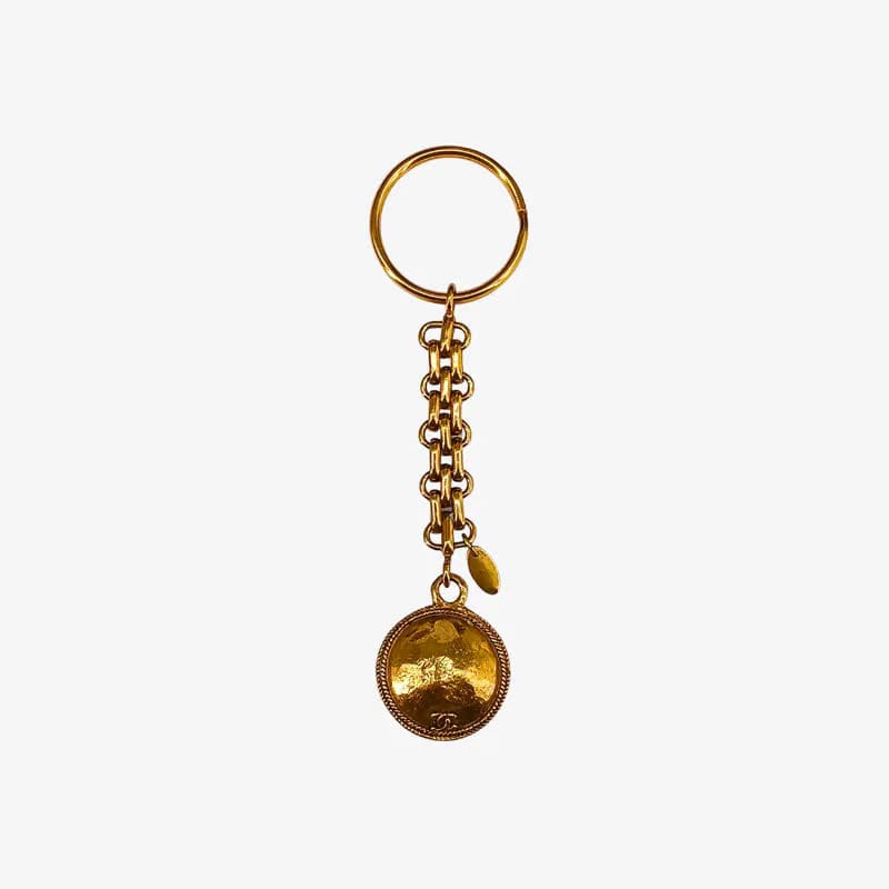 RA156 - CHANEL Gold Key Ring