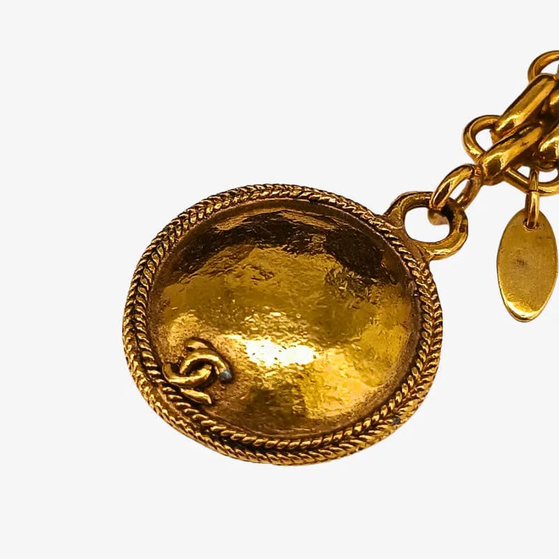 RA156 - CHANEL Gold Key Ring
