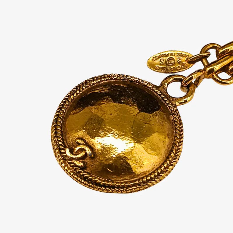 RA156 - CHANEL Gold Key Ring