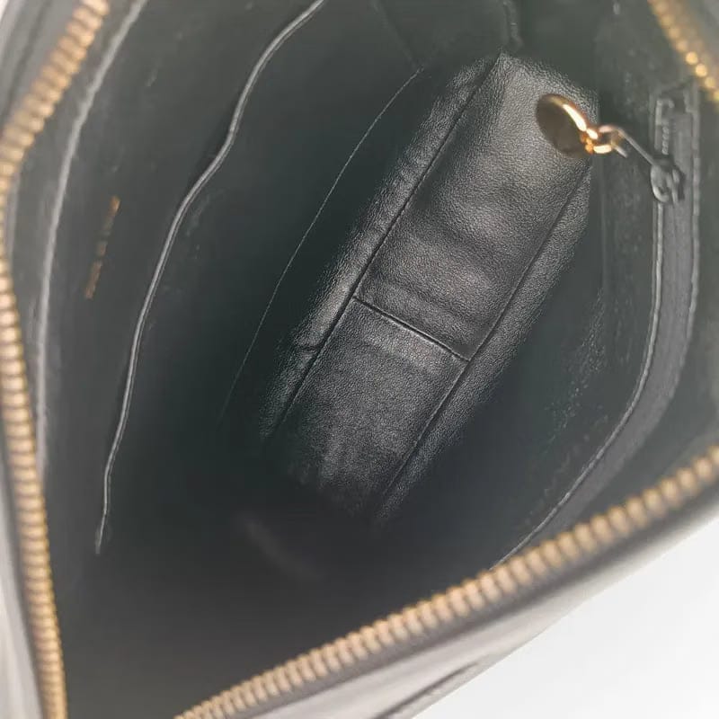 RA065 - CHANEL Vintage Black Caviar Leather Quilted Camera Bag