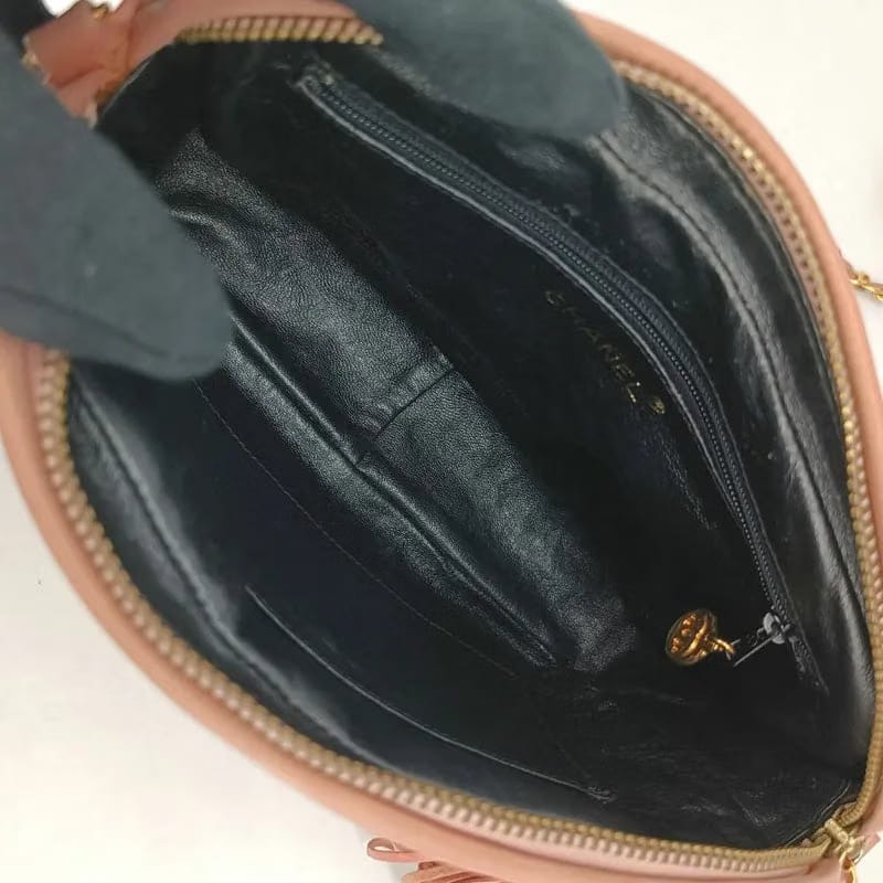 RA022 - CHANEL Vintage Pink Lambskin Tassel Camera Bag