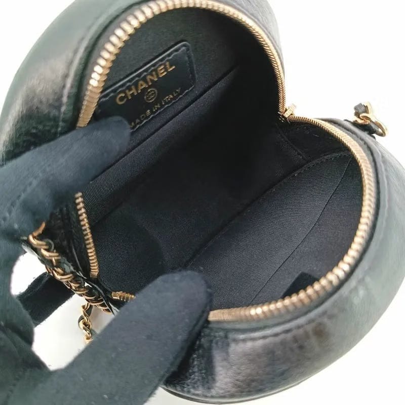 RA013 - CHANEL Black Lambskin Round Camera Bag