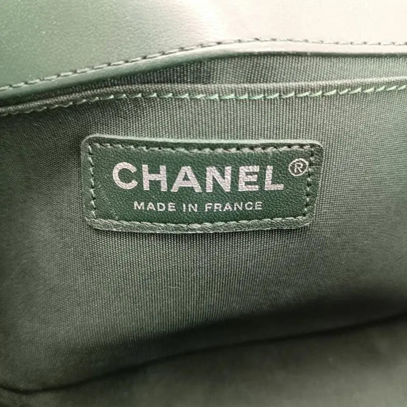 JS558 - CHANEL Boy Green Lambskin Flap Bag