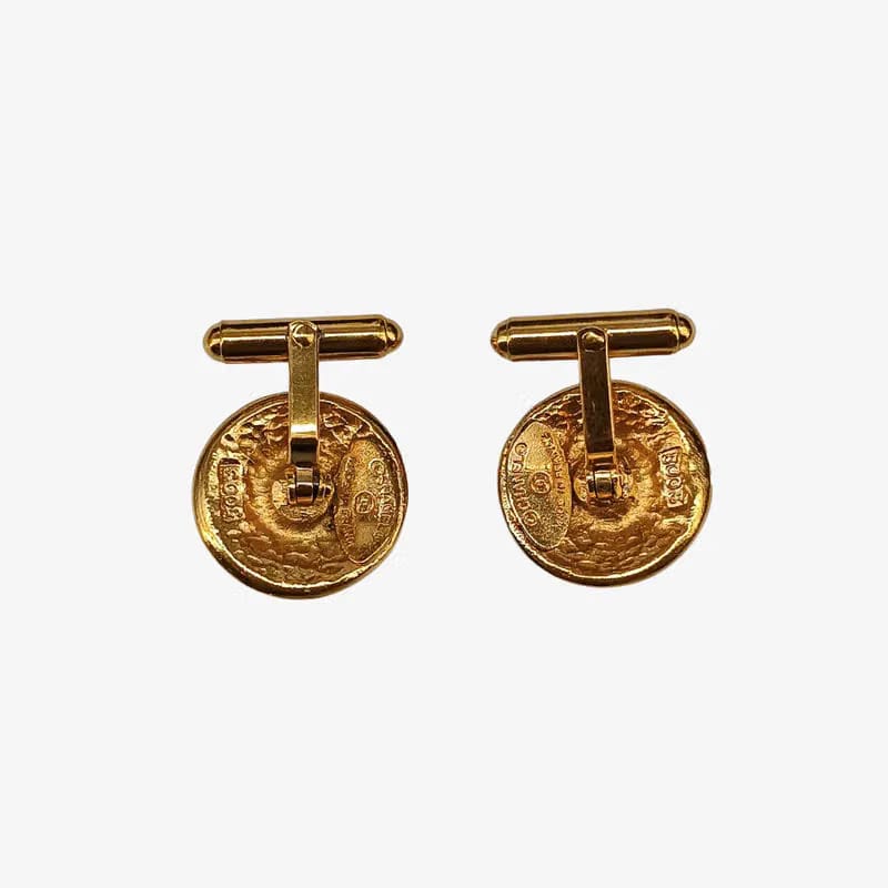 RB269 - CHANEL Cuff Buttons