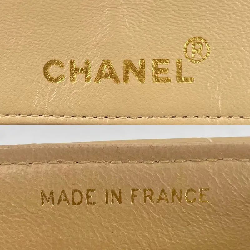 JAH197 - CHANEL Vintage Beige Lambskin 25cm Diana Flap Bag