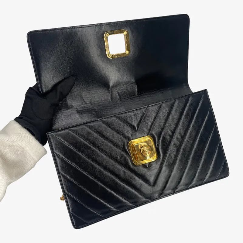 RC469 - CHANEL Vintage Black Lambskin Chevron Push Lock Flap Bag